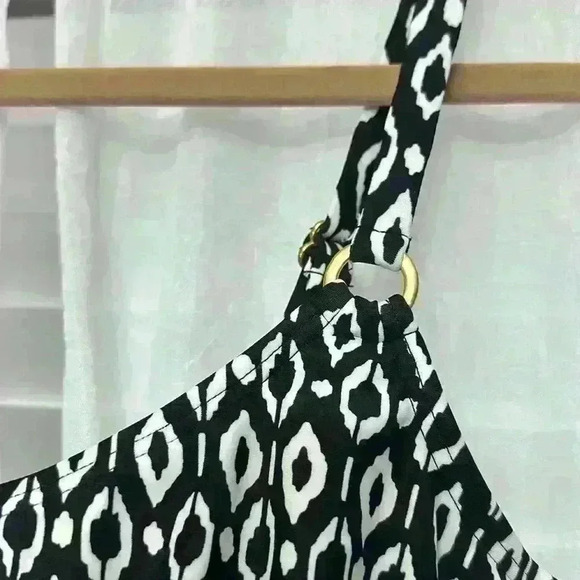 Island Eacape Woman 2X Tiered Underwire Tankini Top Item# 8I - Picture 2 of 5